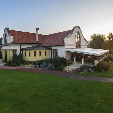 Hotel Wellness Spark 4*